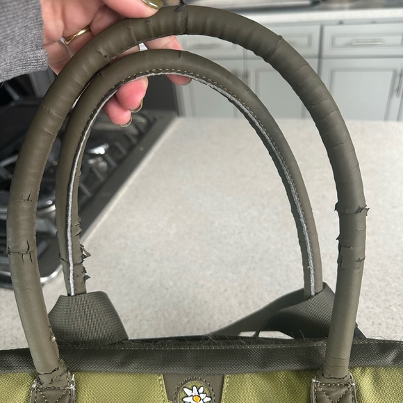 Sherpani double compartment laptop bag with extra pockets. Safe and comfy to use - Picture 3 of 9